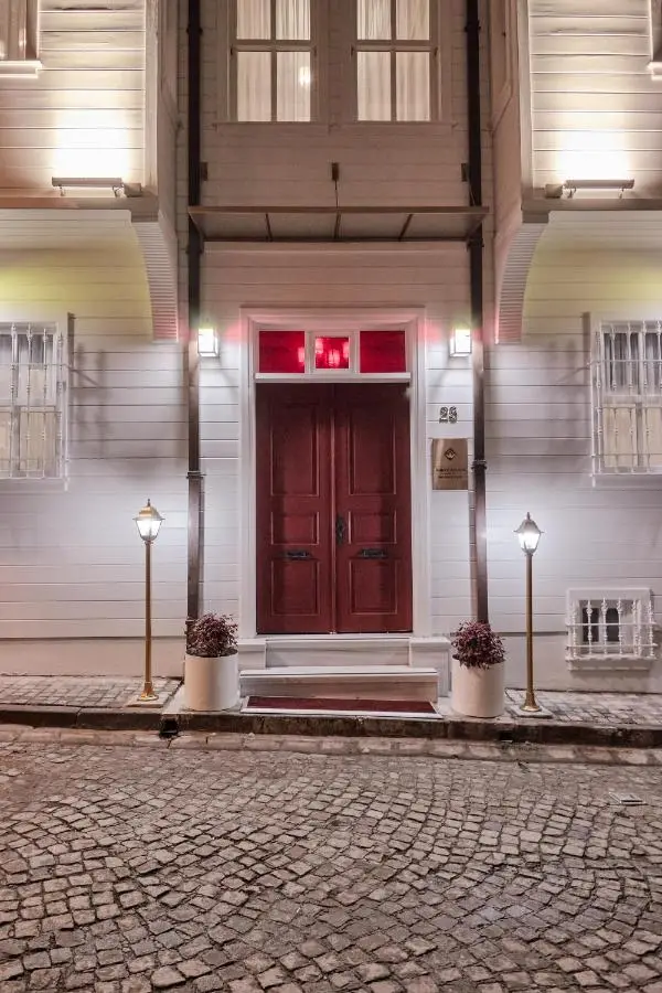 White Palace Old City Boutique Hotel