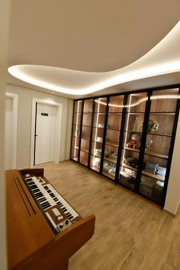 Hotel Blini