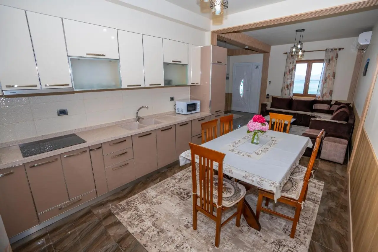 Xhuli Guesthouse