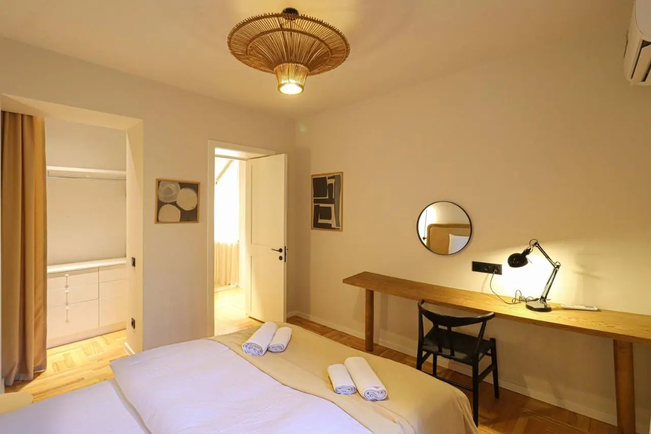 Newly Designed 2BR Apartment In Center-By Wehost