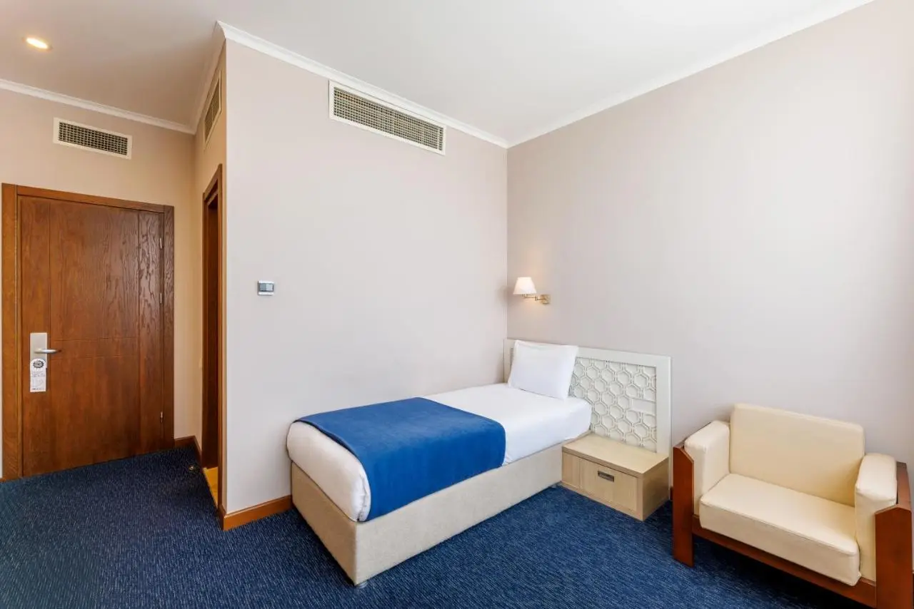 Cruise Hotel