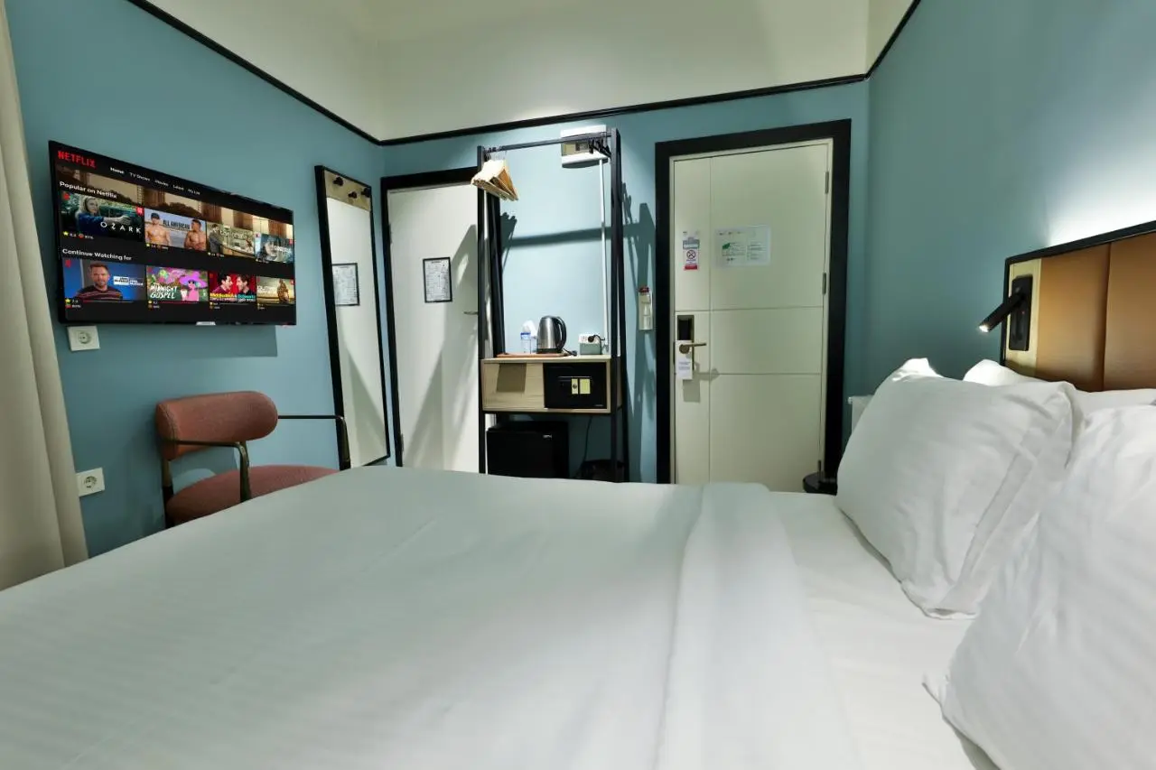 EA Exclusive Hotel