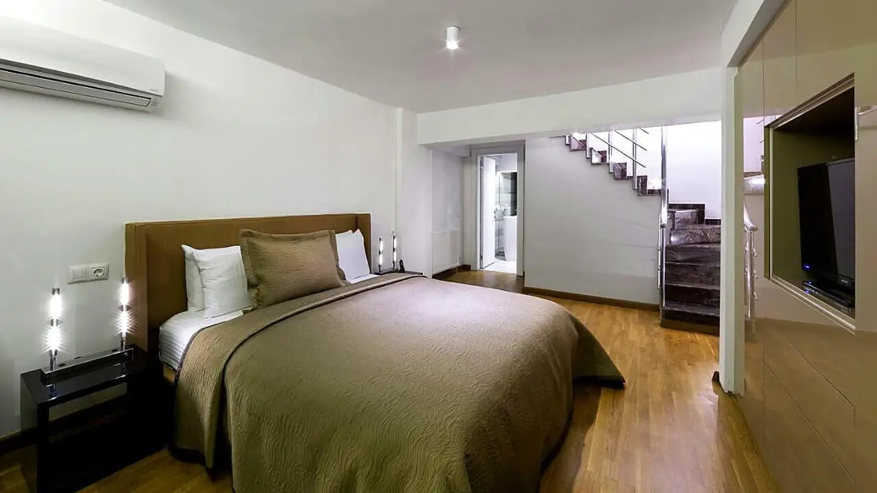 The Place Suit & Apartments