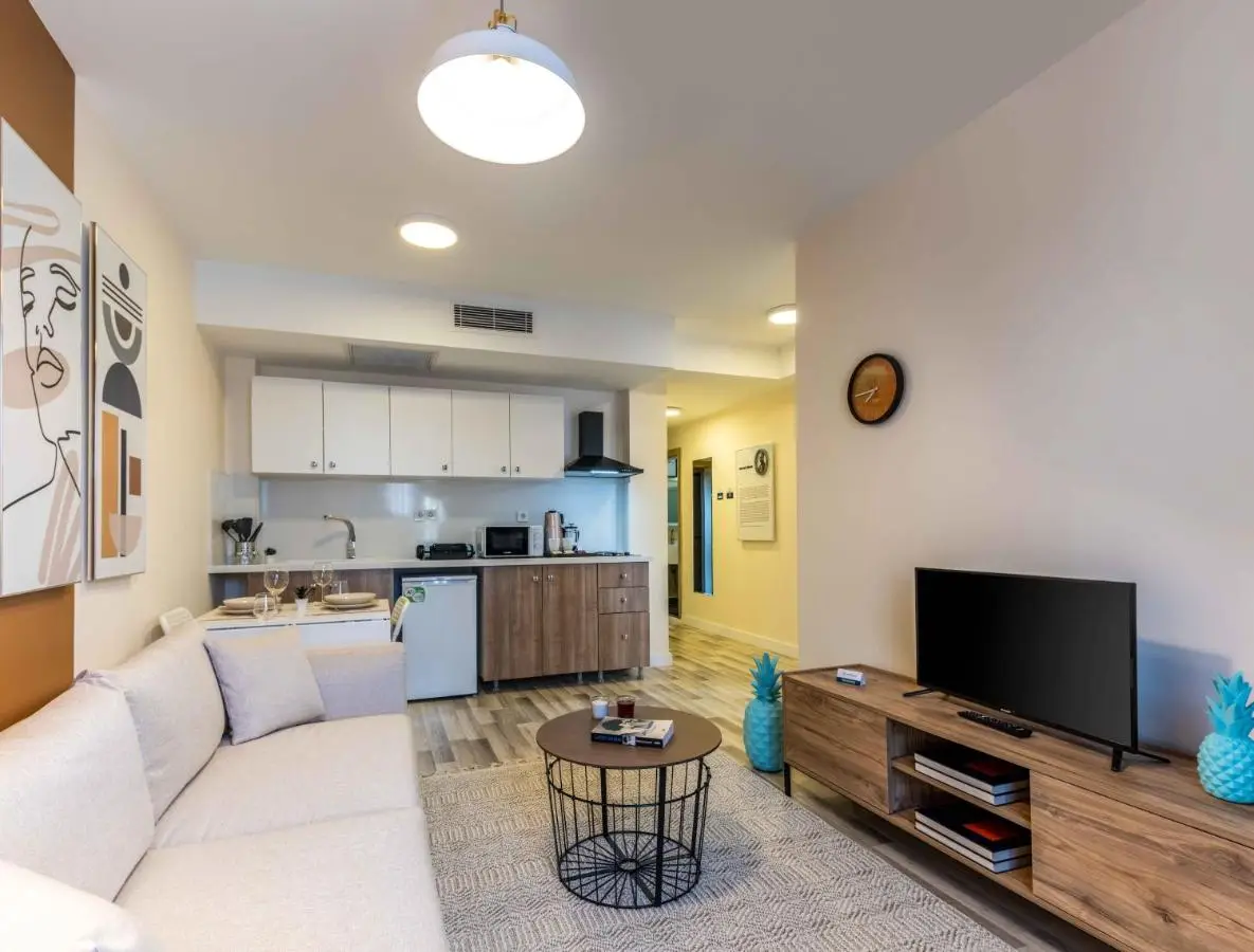 Monnas Suite