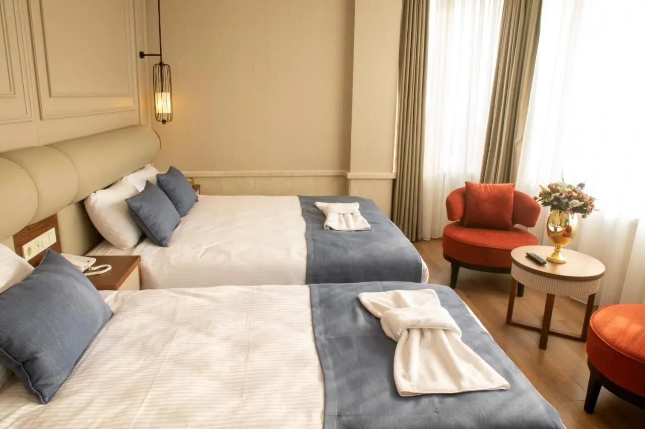 Martinenz Hotel Old City