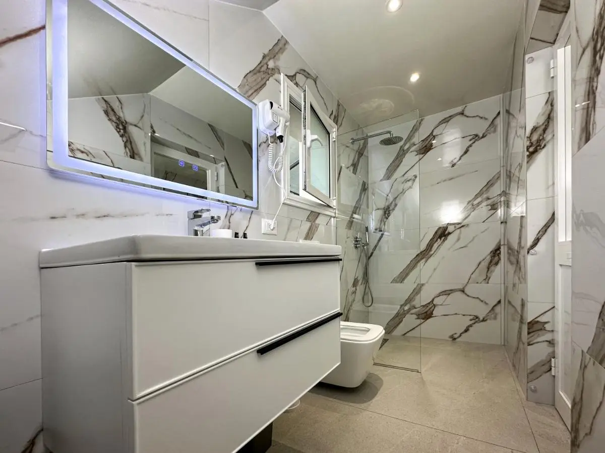 Home Select Tirana 2