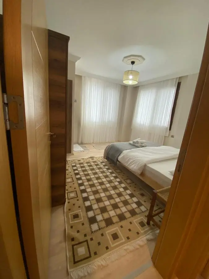 Komilo Homes - Functional Modern Suite