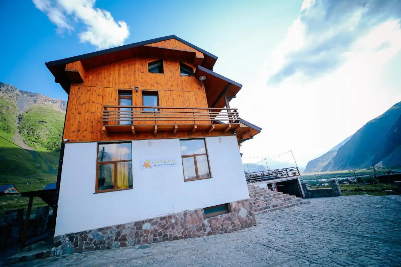 Alpenhaus Kazbegi Hotel & Restaurant