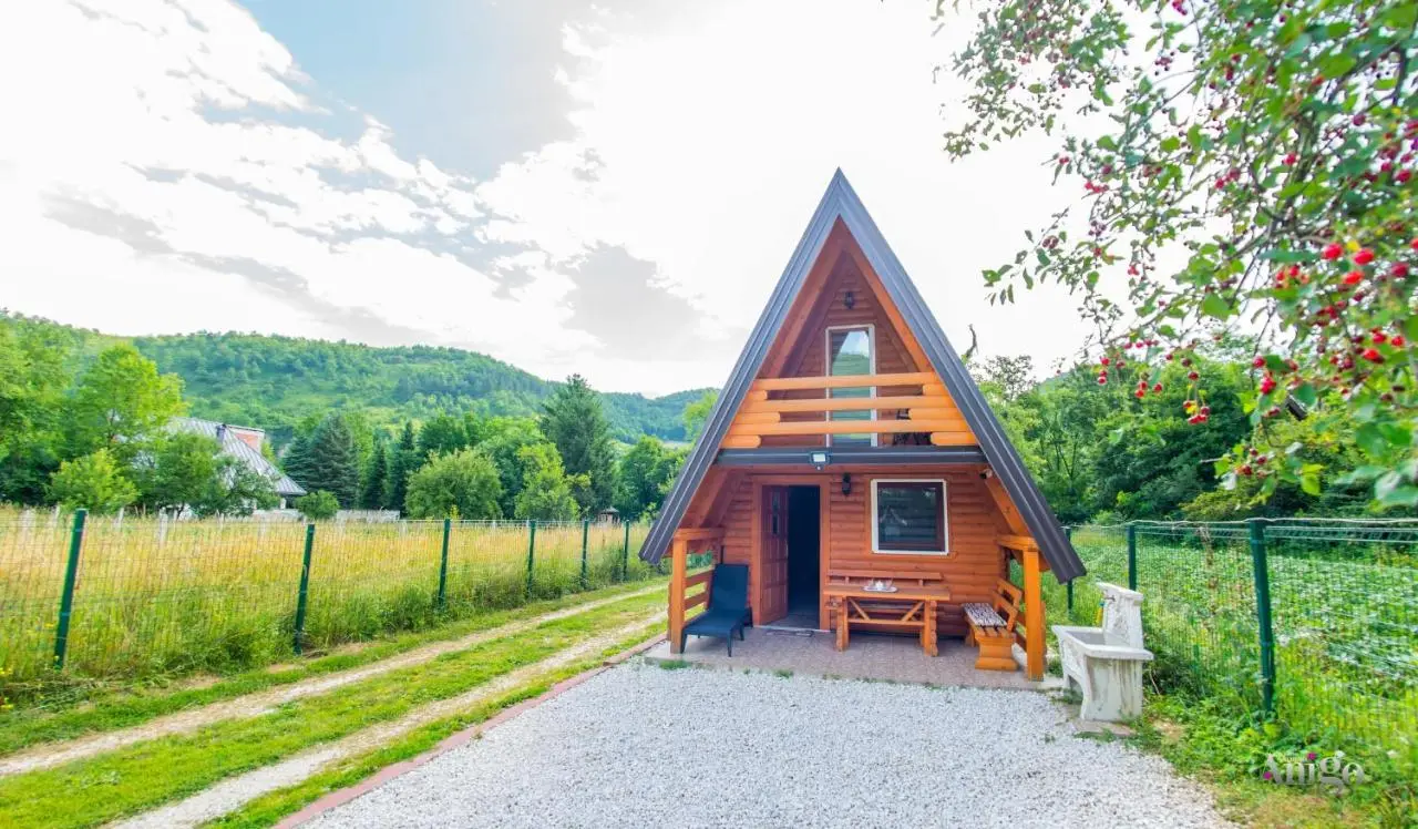 Pyramid Energy House