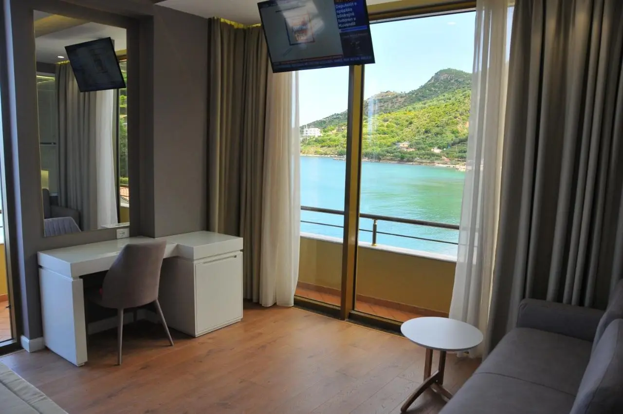 Paradise Beach Hotel
