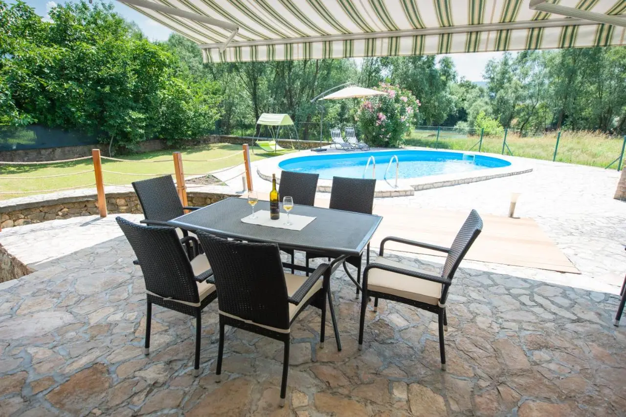 Villa Kosor Spring - Riverside