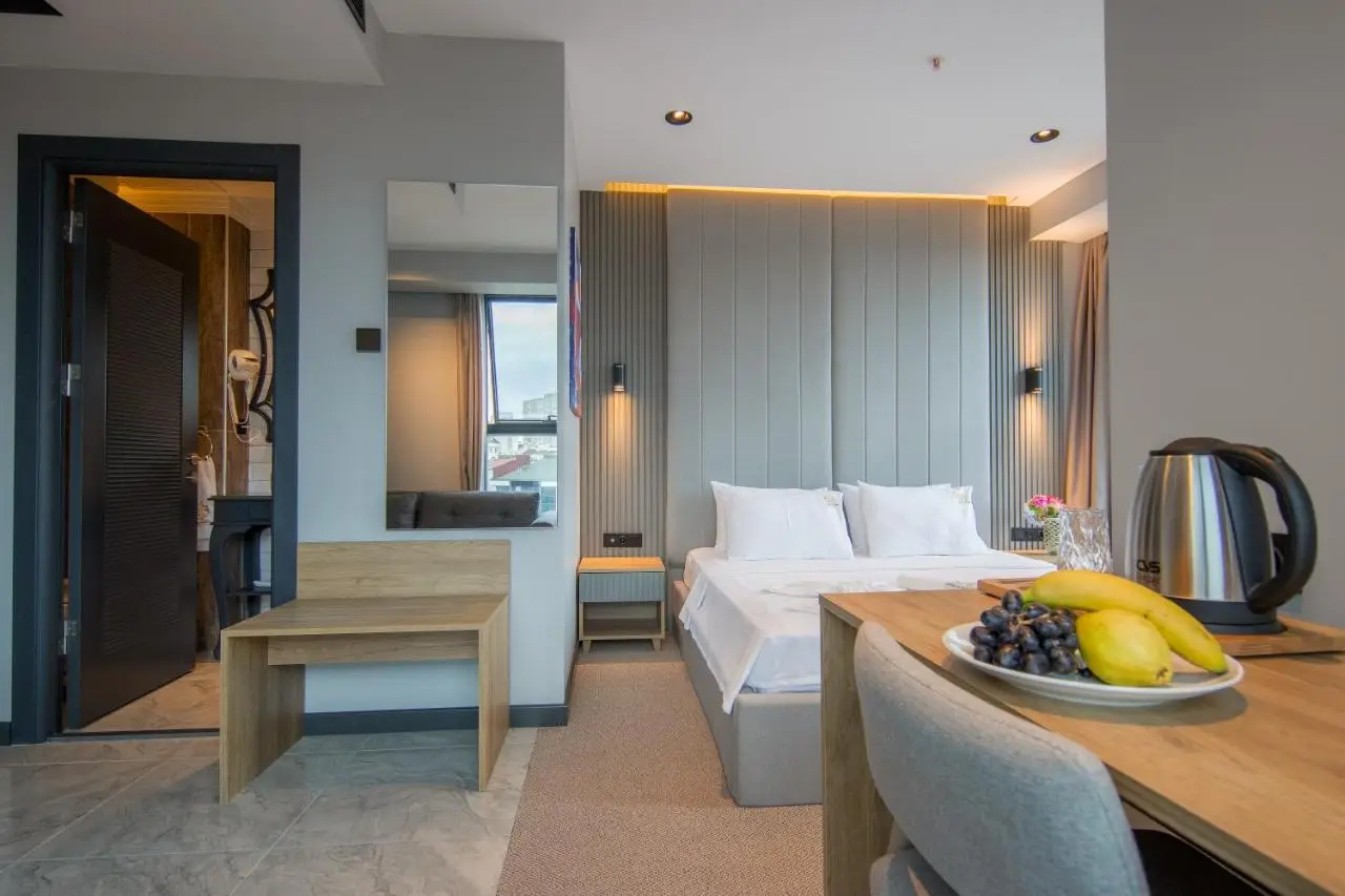 SHERLOCK HOMES HOTELS