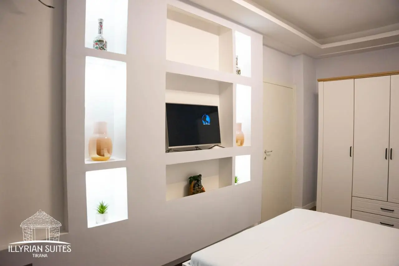 Agron's Suite
