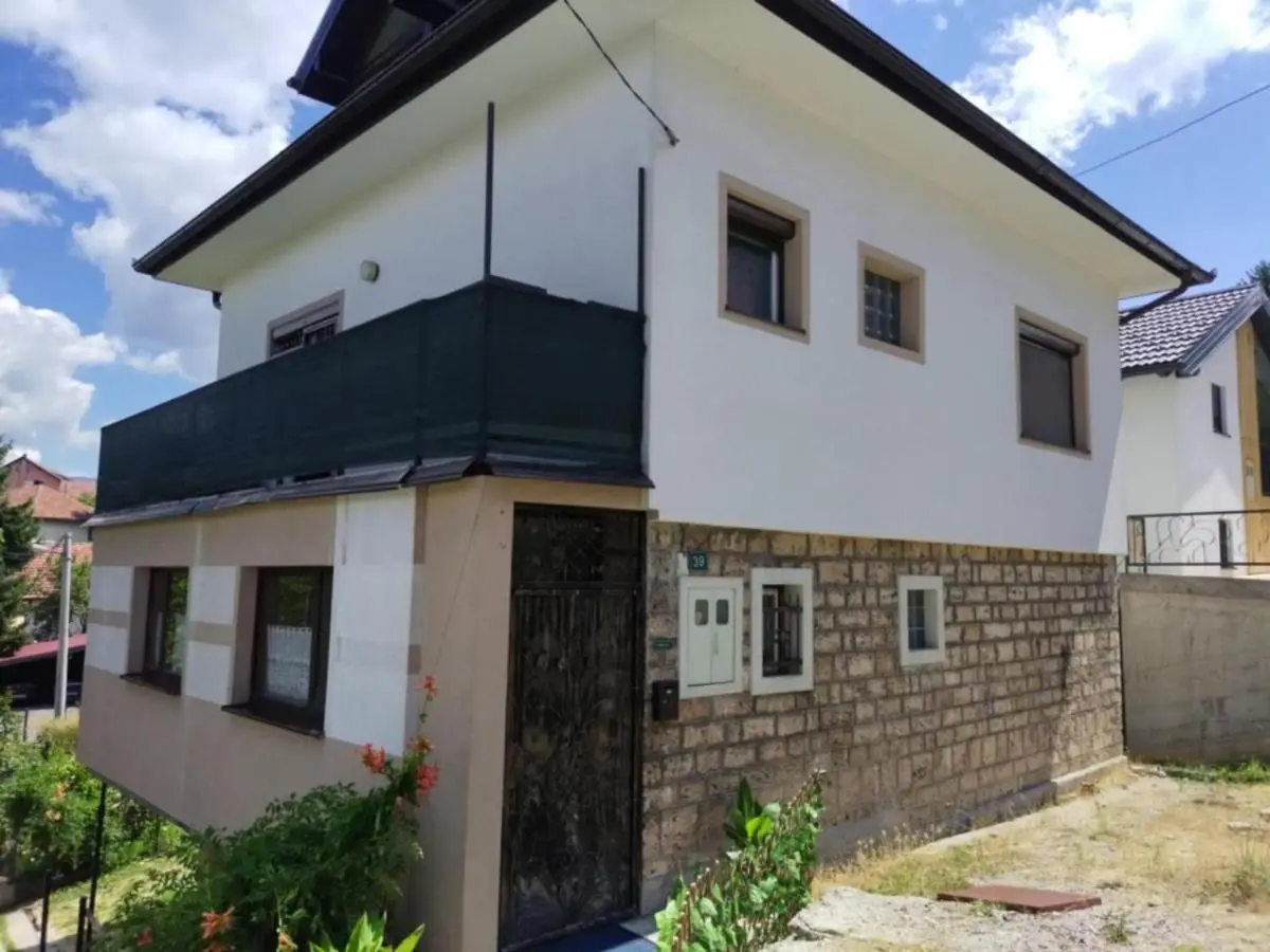Hiža Guesthouse