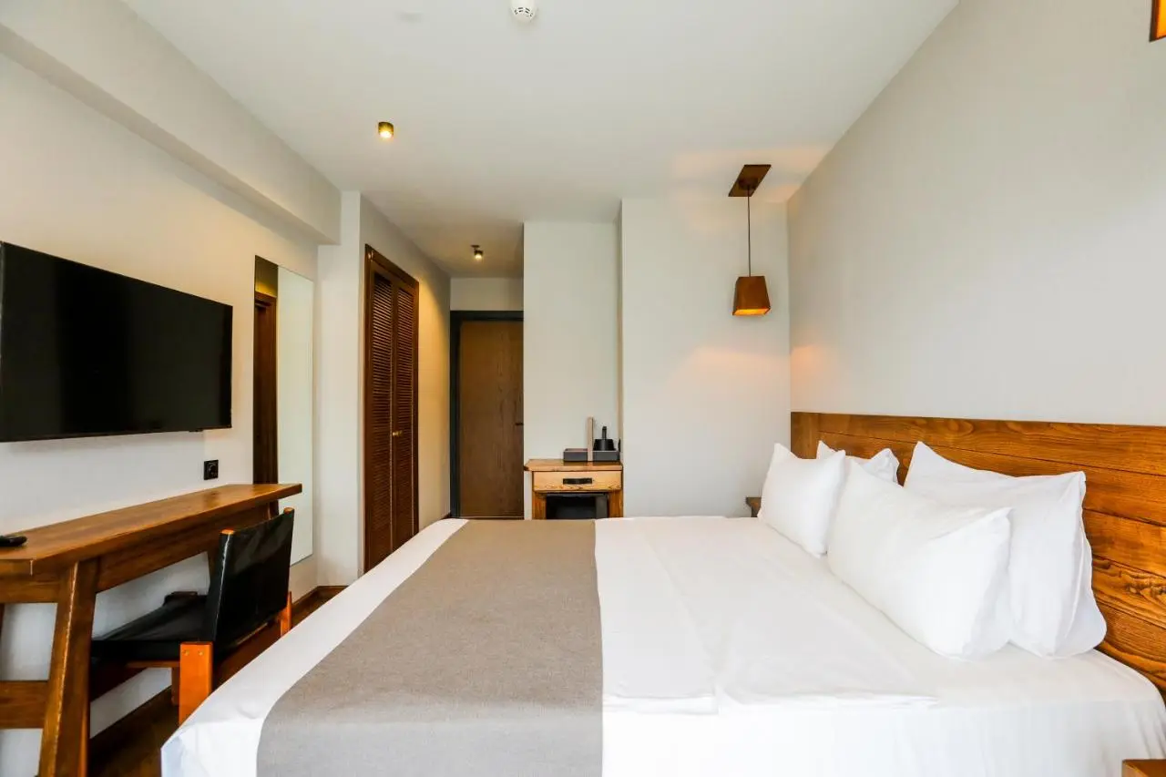 Lens Design Hotel