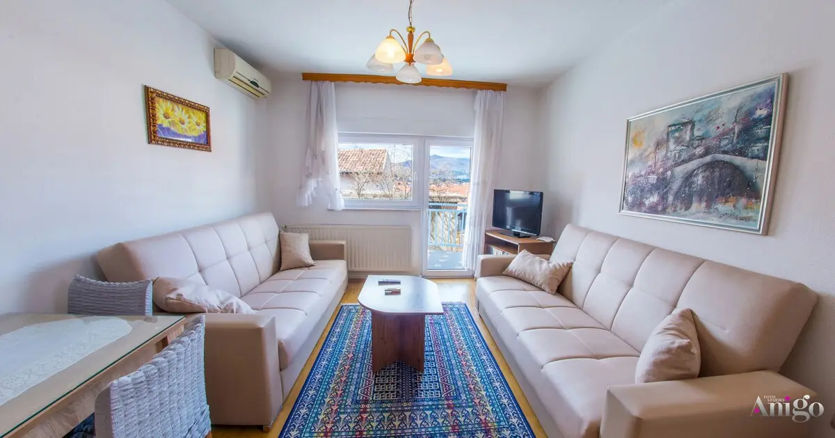 Apartment Ado