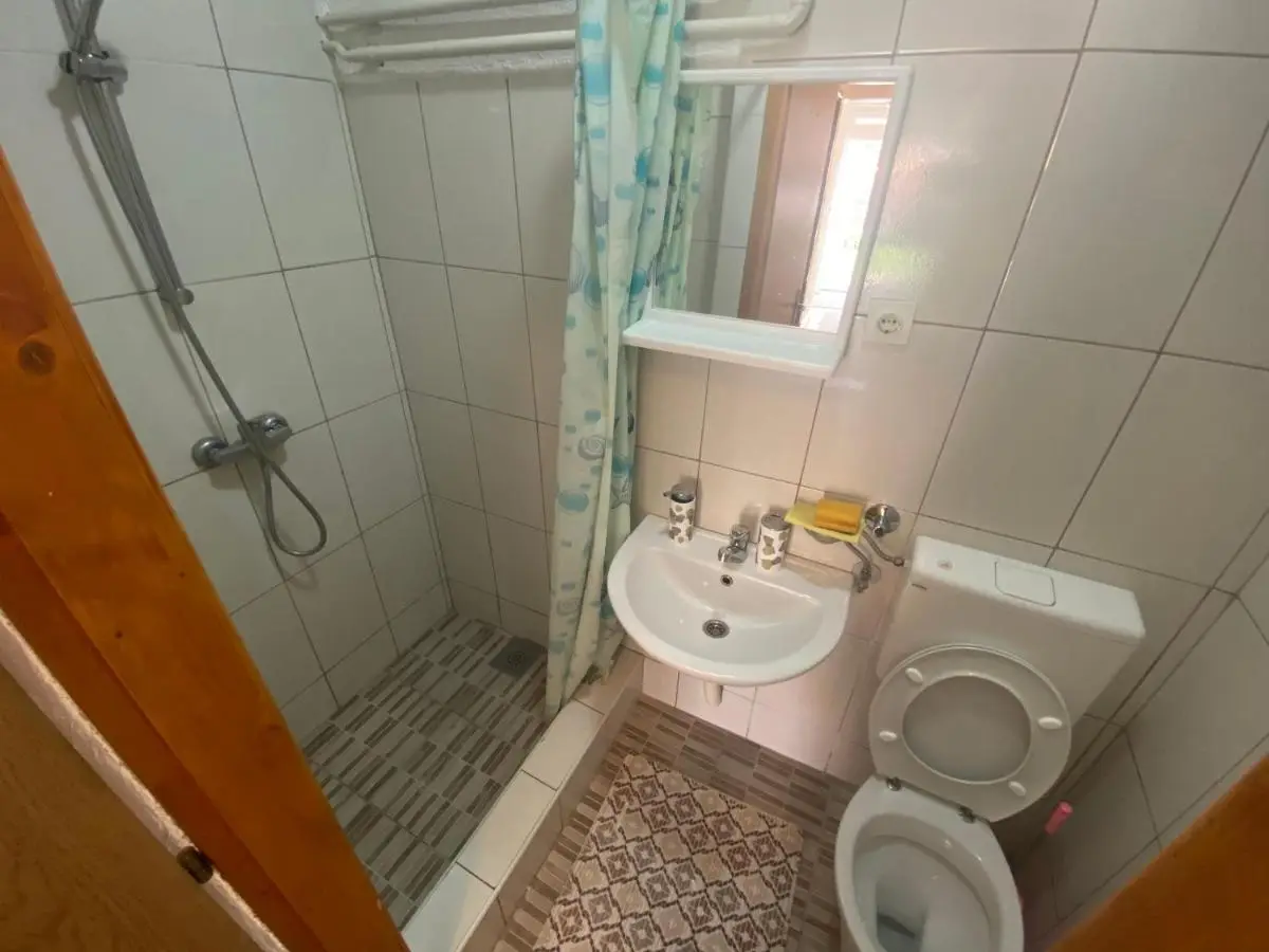 Lav Apartments