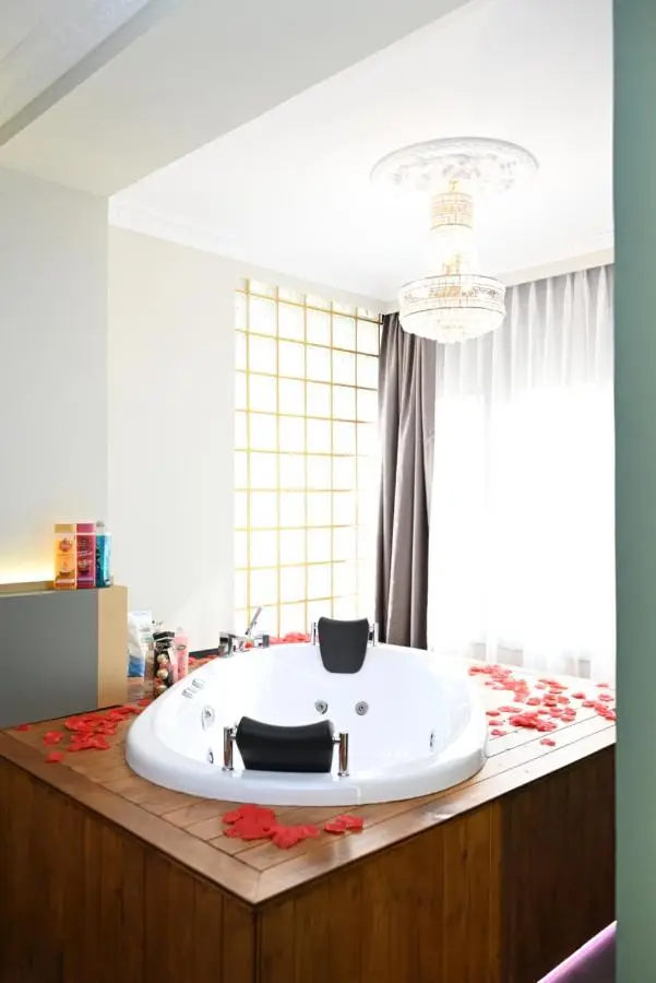 NS Luxury Suites