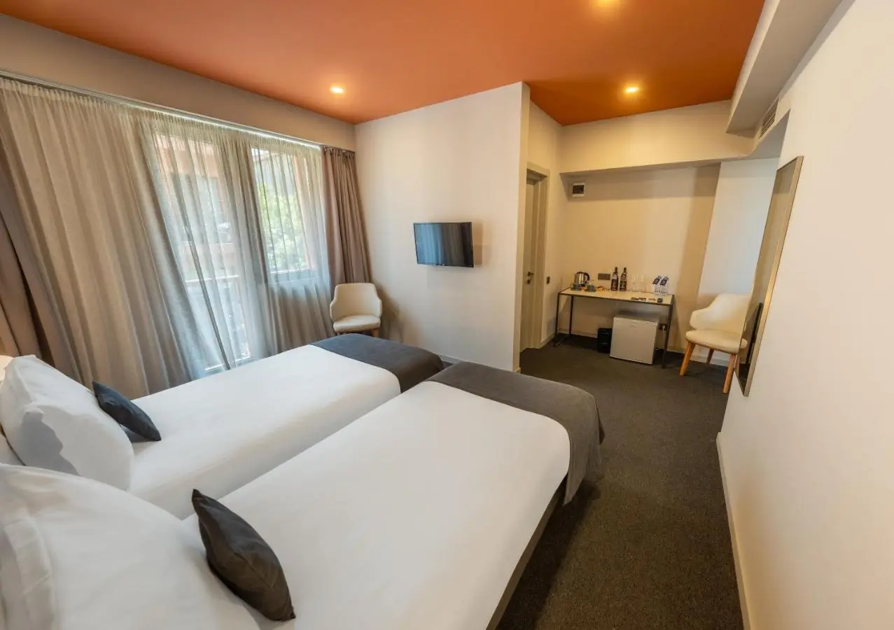 King Tamar Hotel By Luxuria Hotels