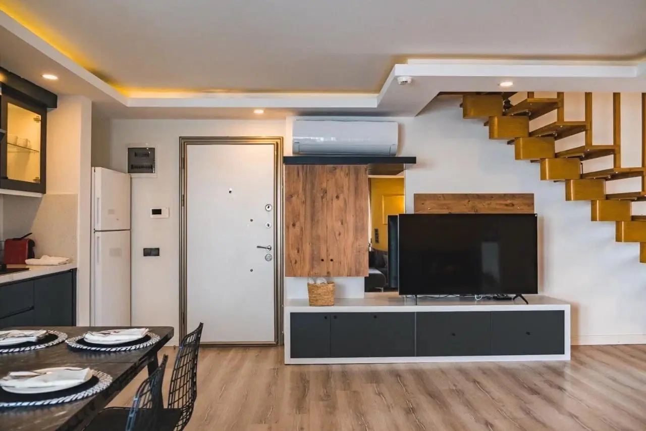 ONLY ONE Suites & Residences