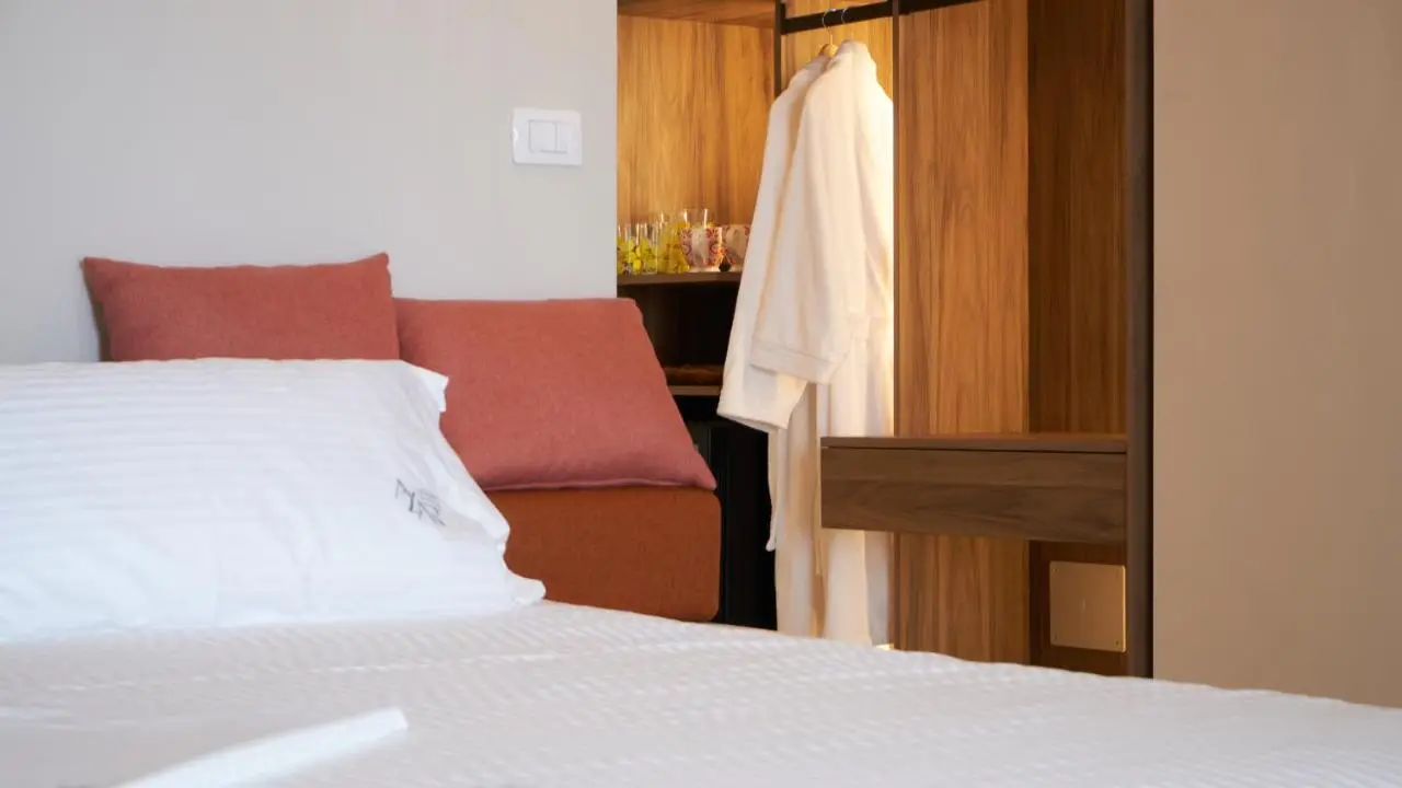 Azar Luxury Suites