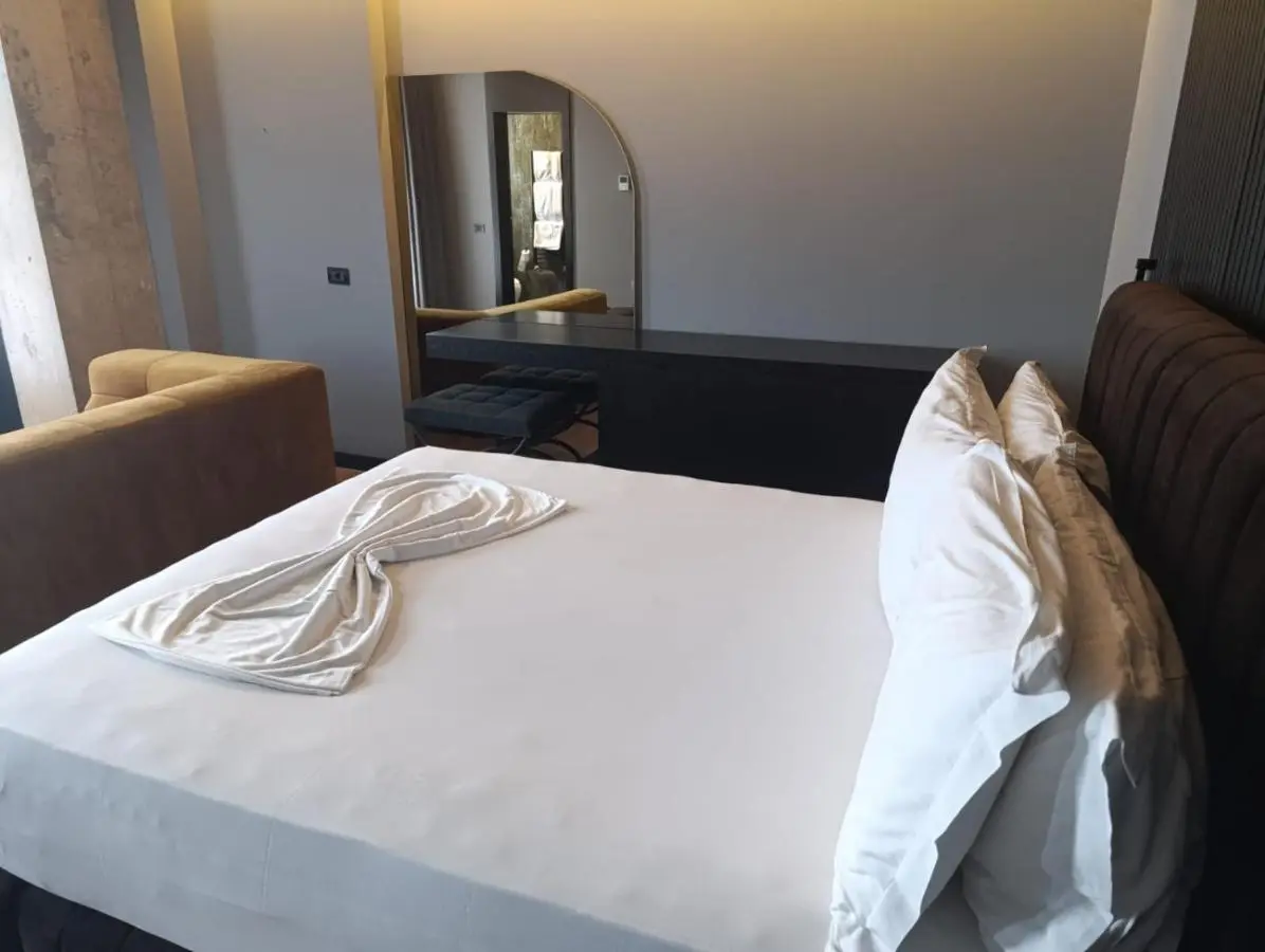 Toka Hotel Restaurant