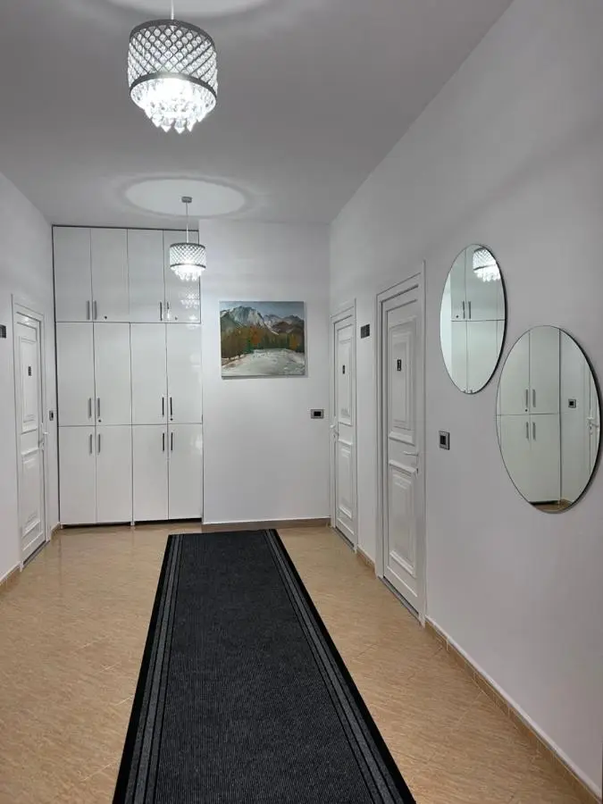 White Star Villa - Studio Apartments with Parking