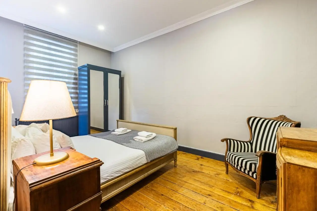 Ganbaru Tours - Flats in Galata