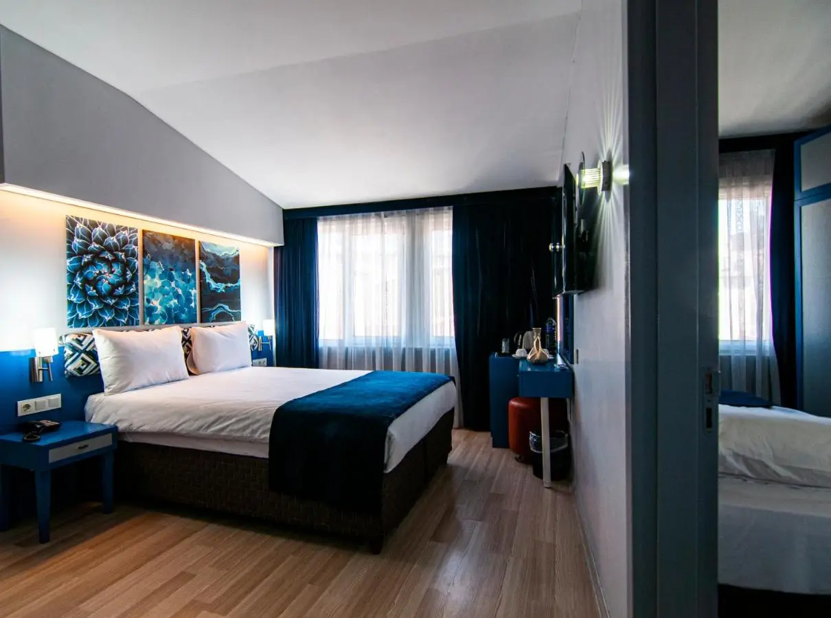 Lapis Inn Hotel & Spa ( Ex. Ambassador Hotel)
