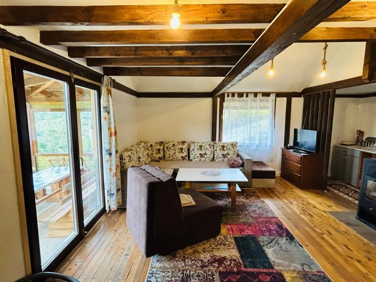 Log cabin