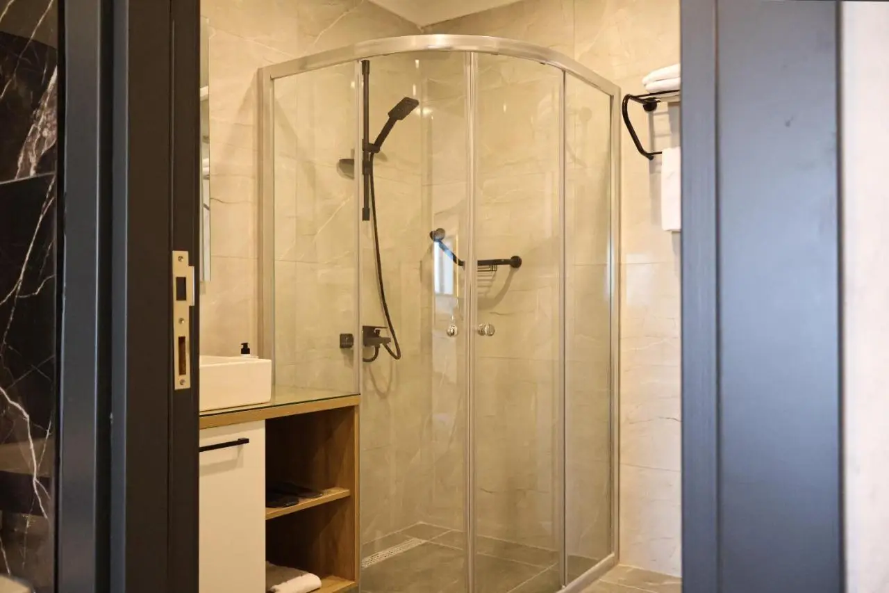 Home Plus Hotel