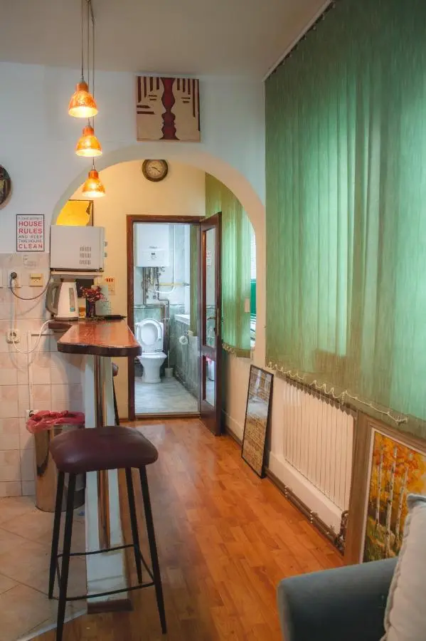 Pink Houdini Home