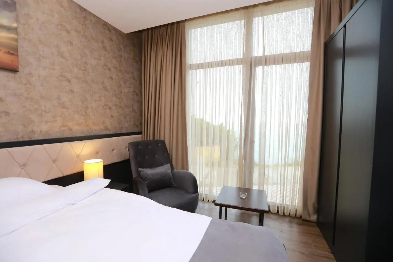 PENTAHOR HOTEL