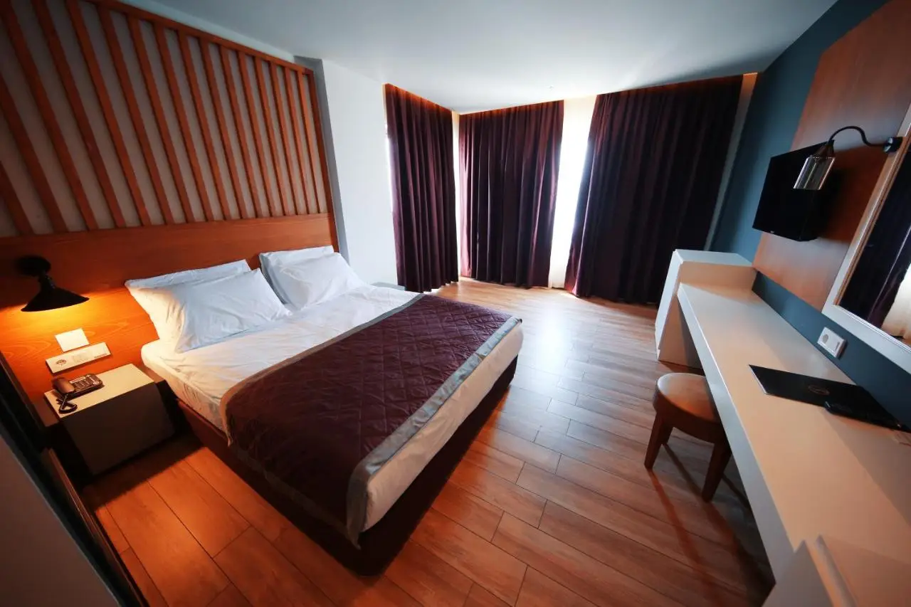 Sey Beach Hotel & Spa