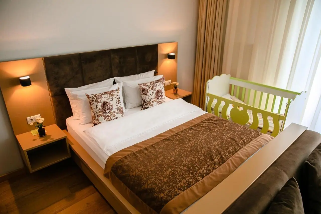 HomeBridge Hotel Apartments