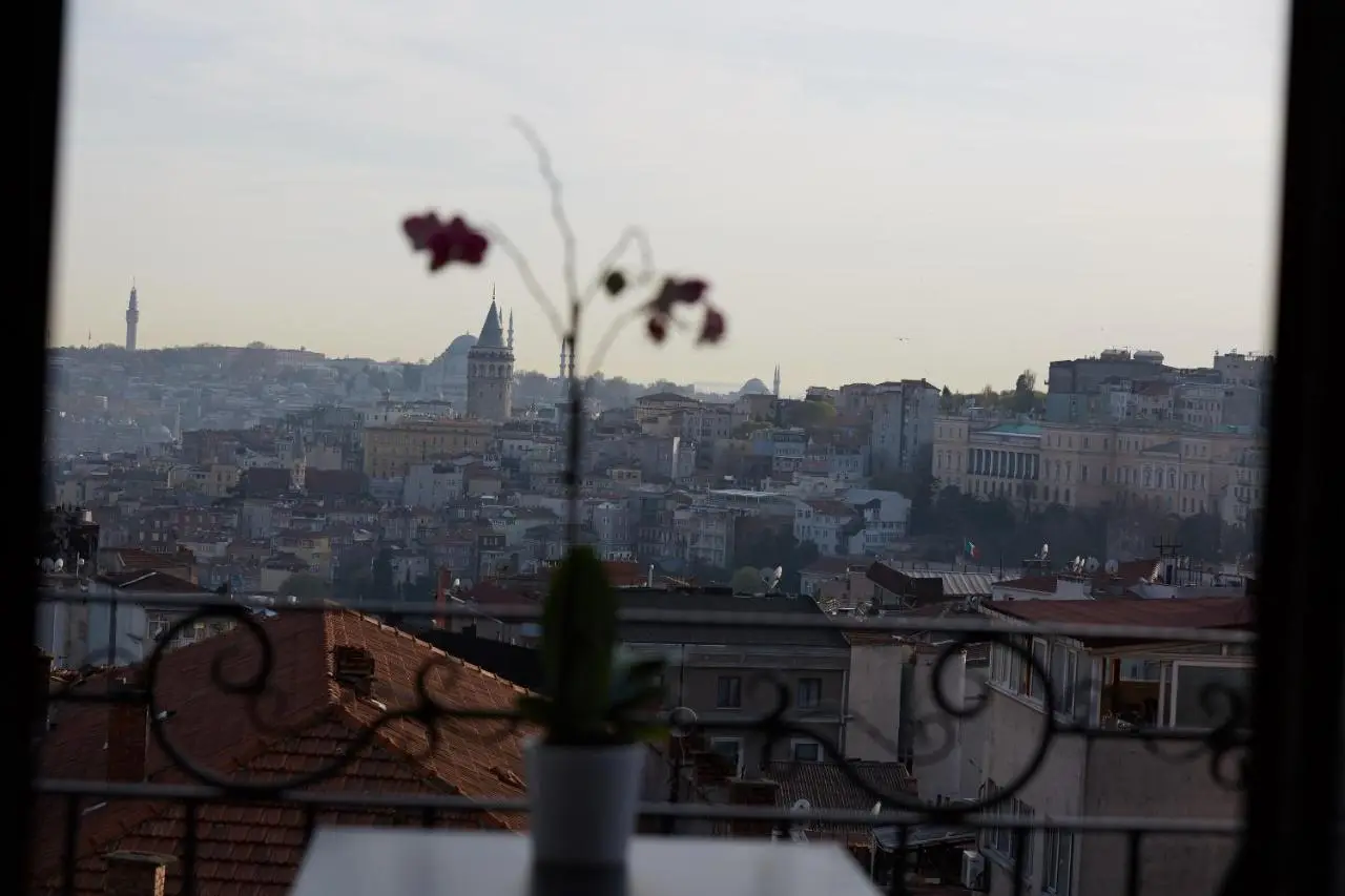 Arart Hotel