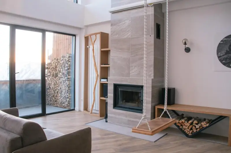 George Snow Apartments in New Gudauri - fireplace, 50m to Gondola lift