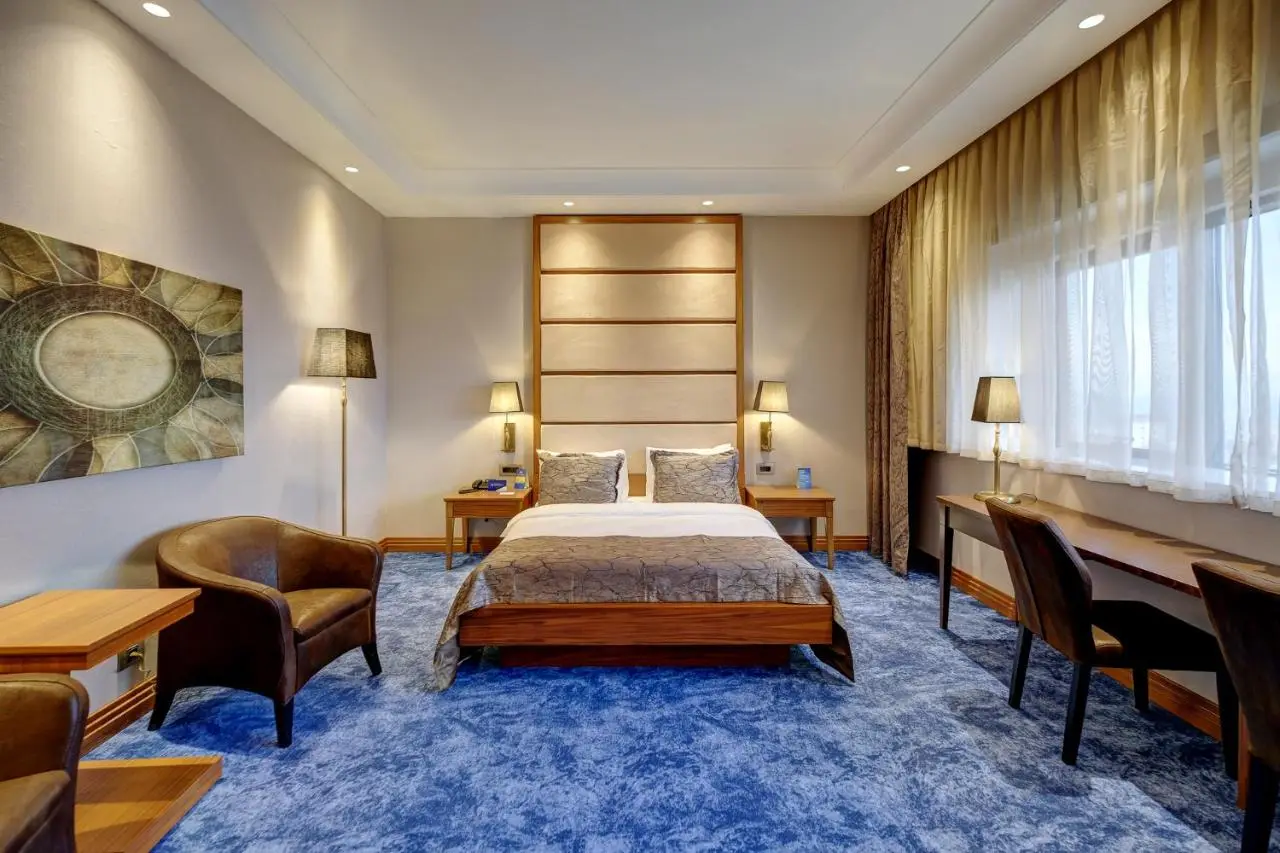 Days Hotel by Wyndham Istanbul Maltepe