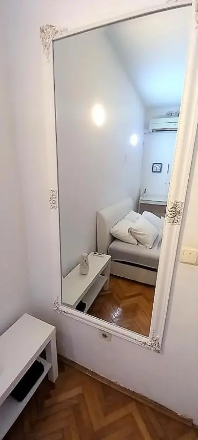 Apartment Tiger Lily