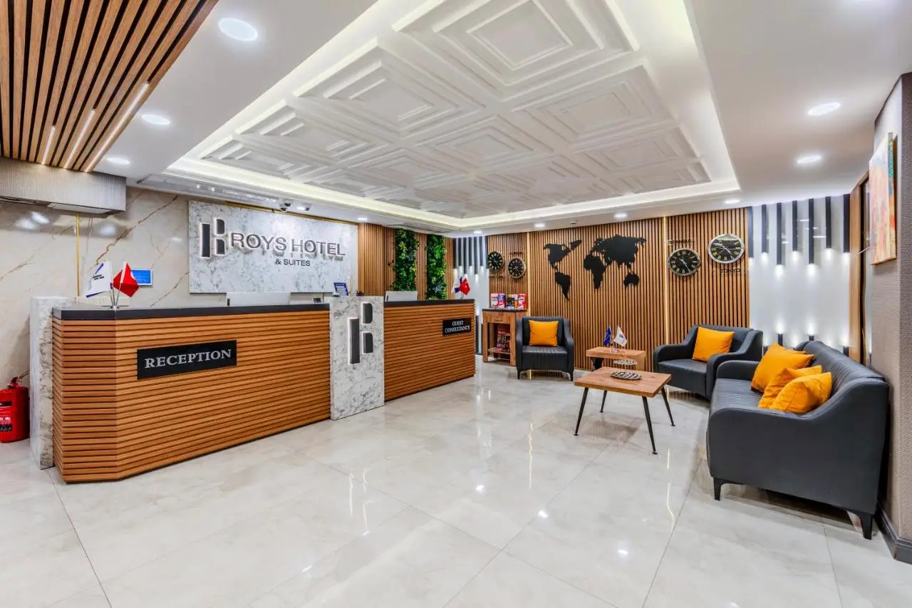 Roys Hotel & Suites