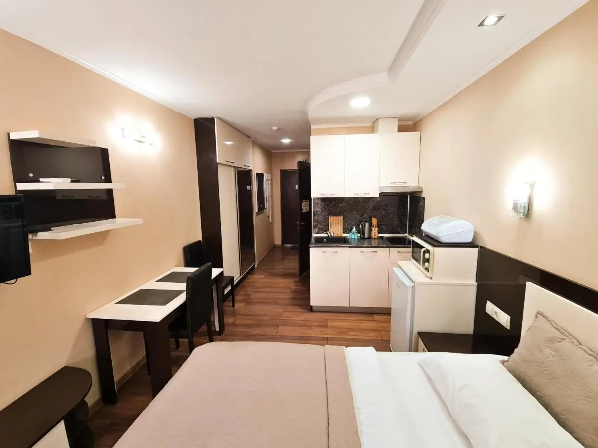 D&D Sea View First Line Apartments