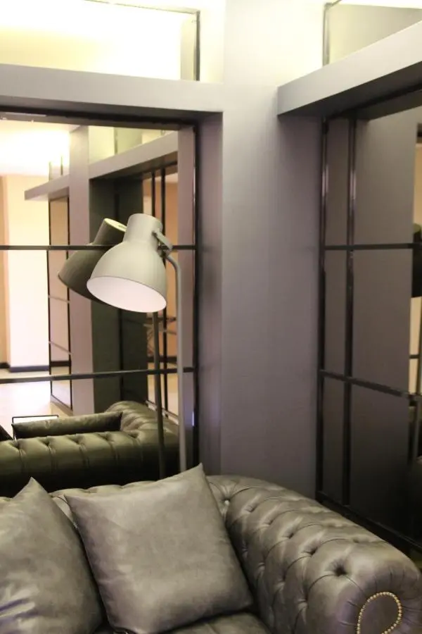 Airport Residence