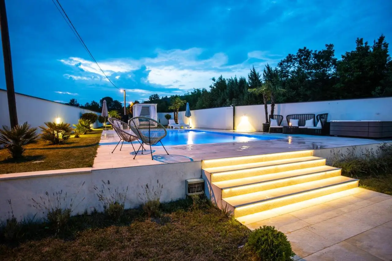 Villa 7