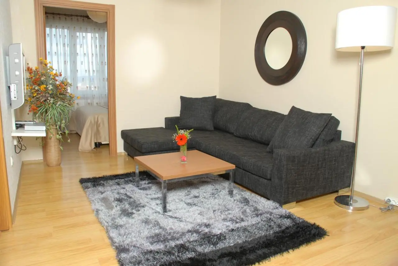 Airport Residence