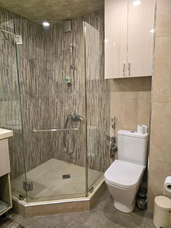 Explore Old Tbilisi, 3BR Apartment for 5, Walk to All