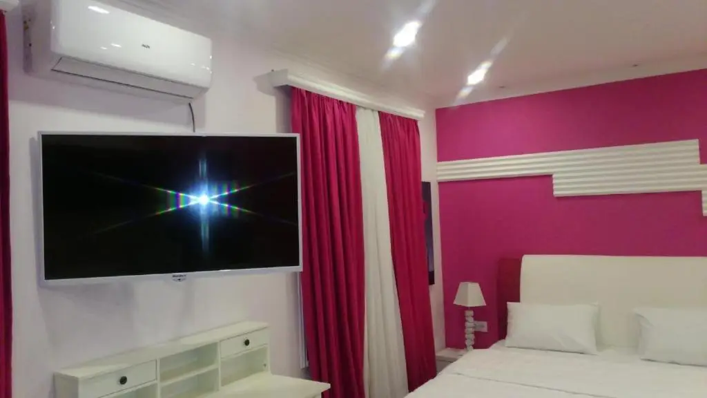 Hotel Lilo near Airport