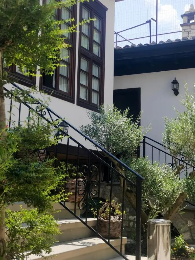 Hotel Mangalemi