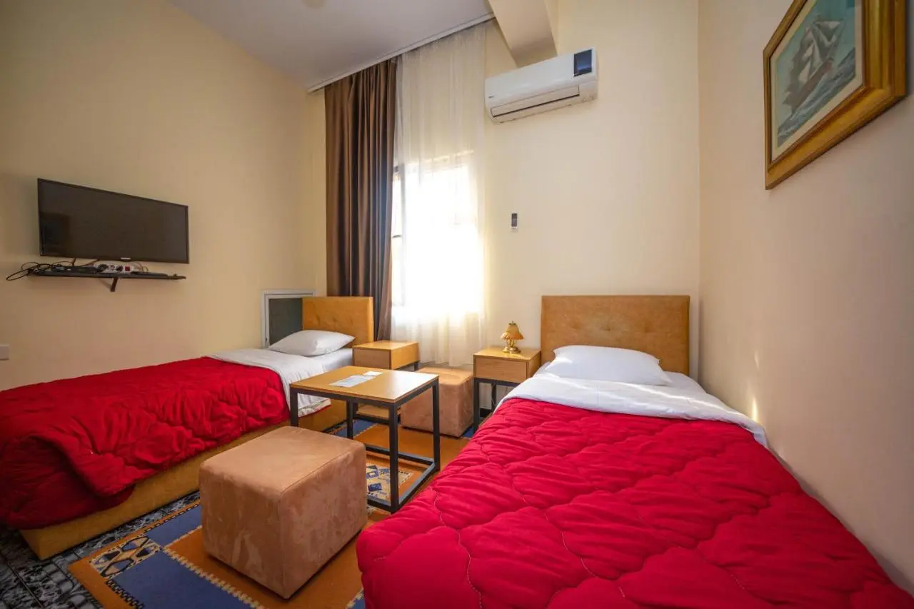 Hotel Pik Loti