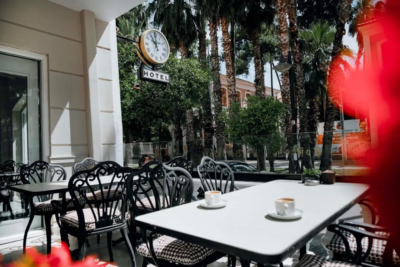 Elegance East Hotel