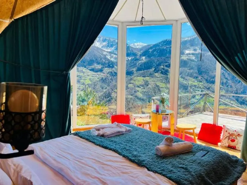 Paradise Inn